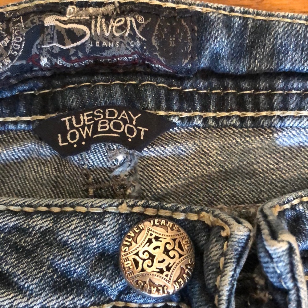 Silver Jeans - Picture 3 of 8